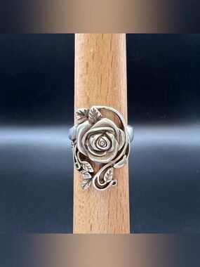 Sterling Silver Avon Rose Ring
